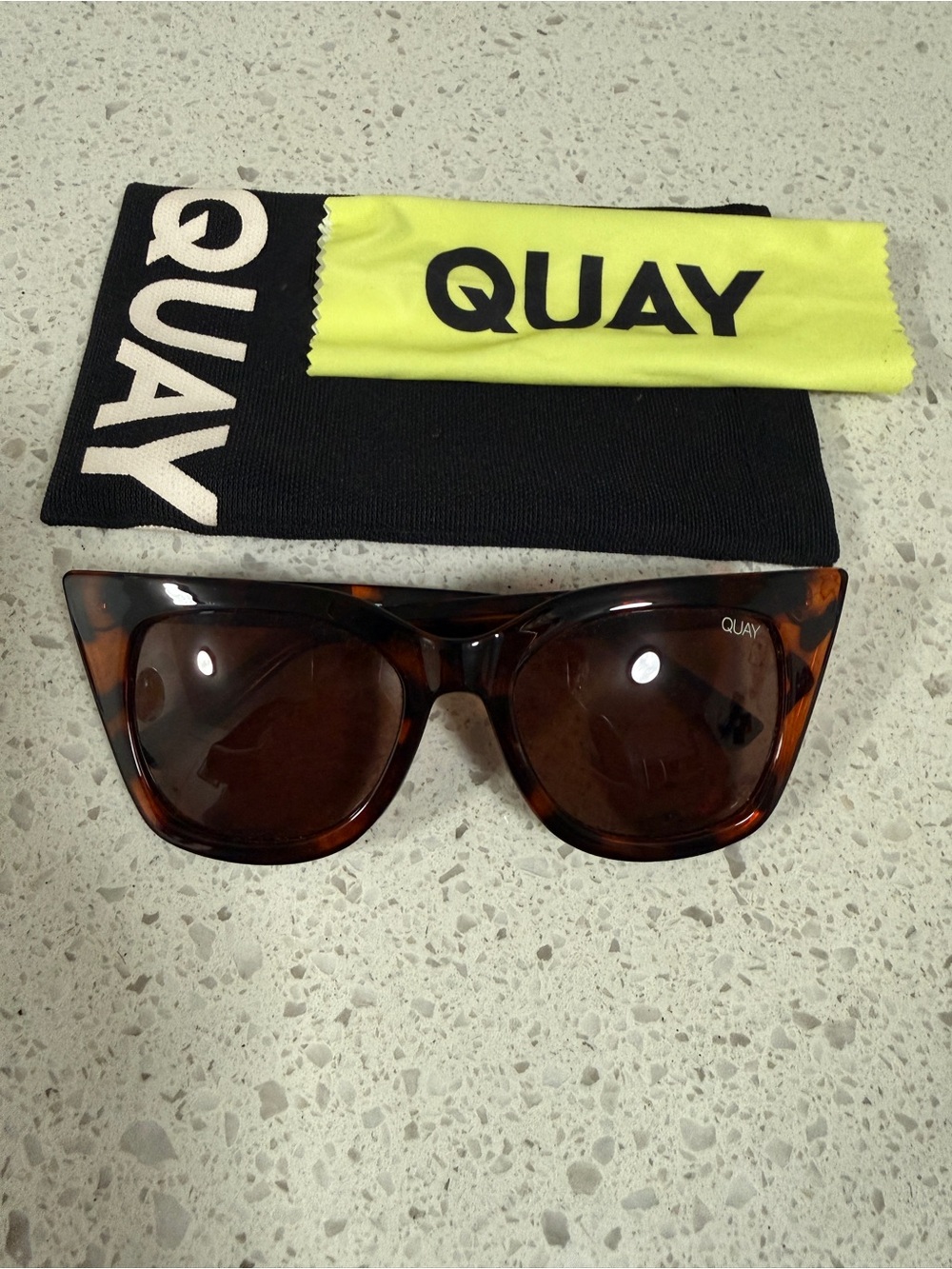 QUAY Australia Harper 1212 Tortoise Cat Eye Sunglasses Brown